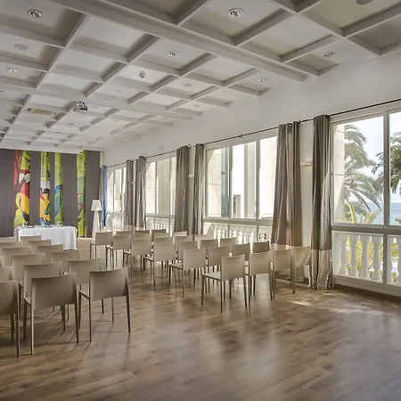 Grand Fuentes Hotell 4*